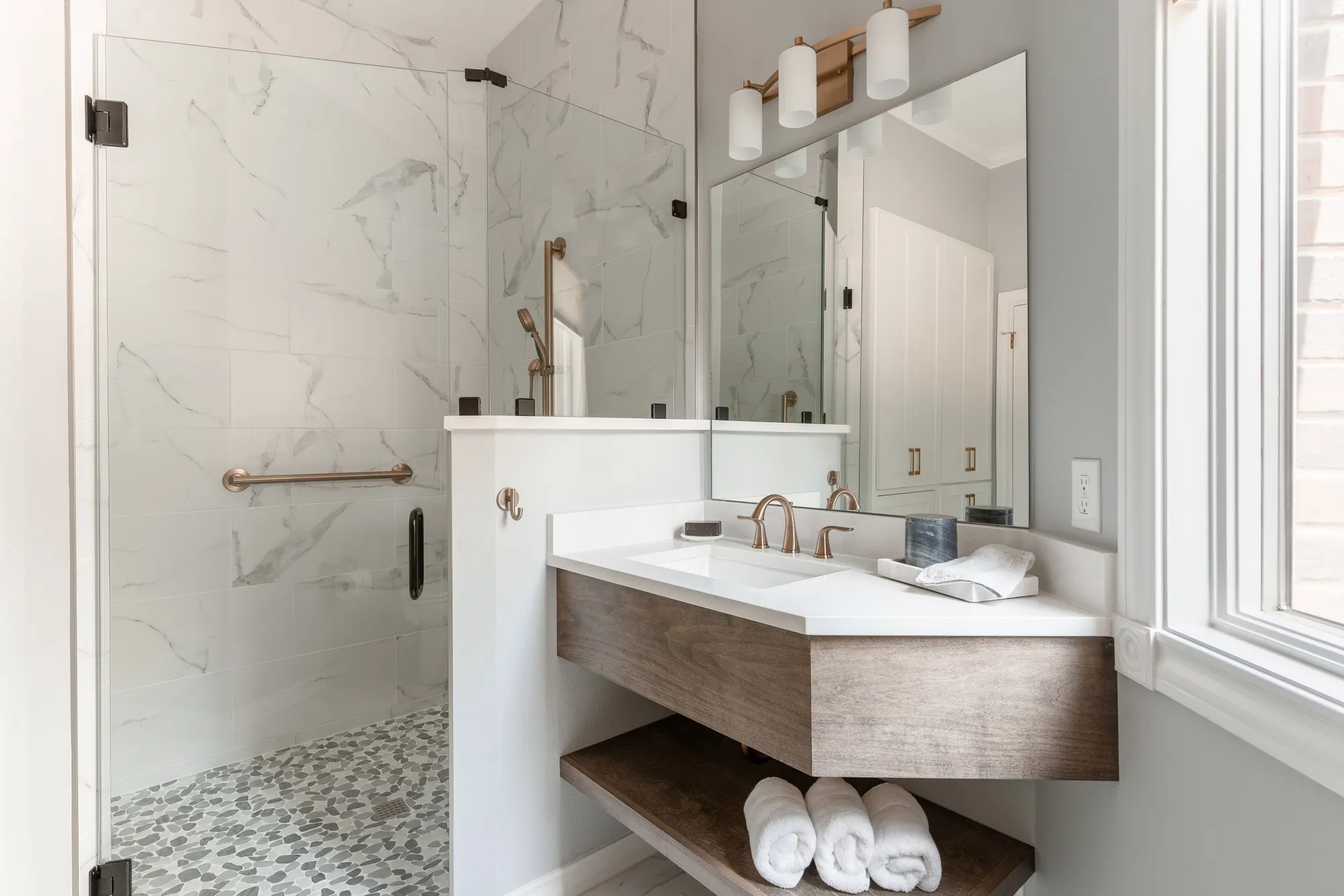 Why Floating Cabinets Are the Perfect Addition to Bathroom Remodels