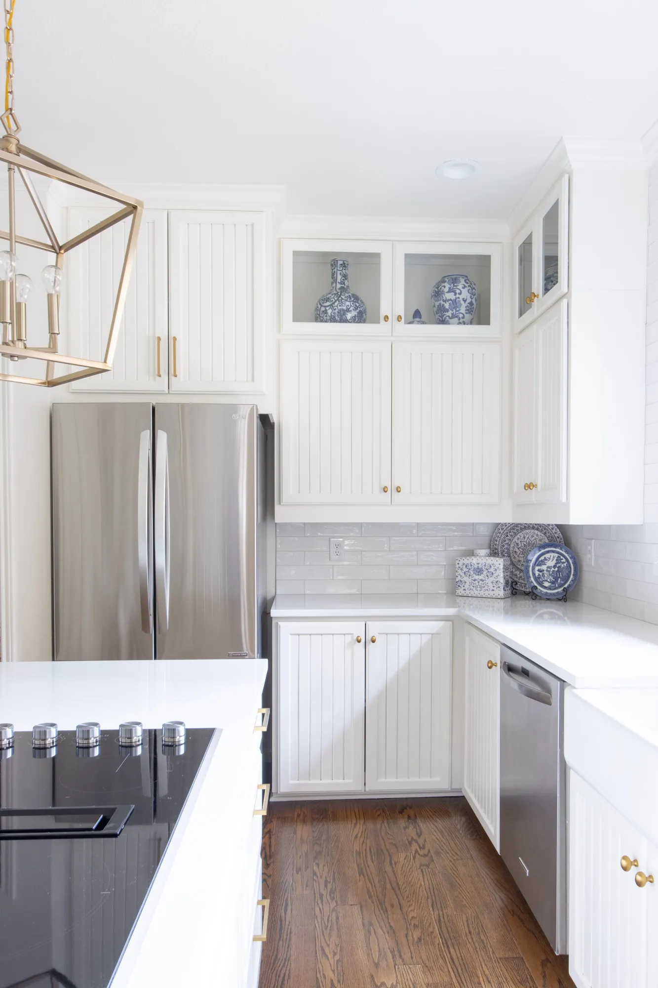 4 Tips for Balancing an All White Kitchen Design