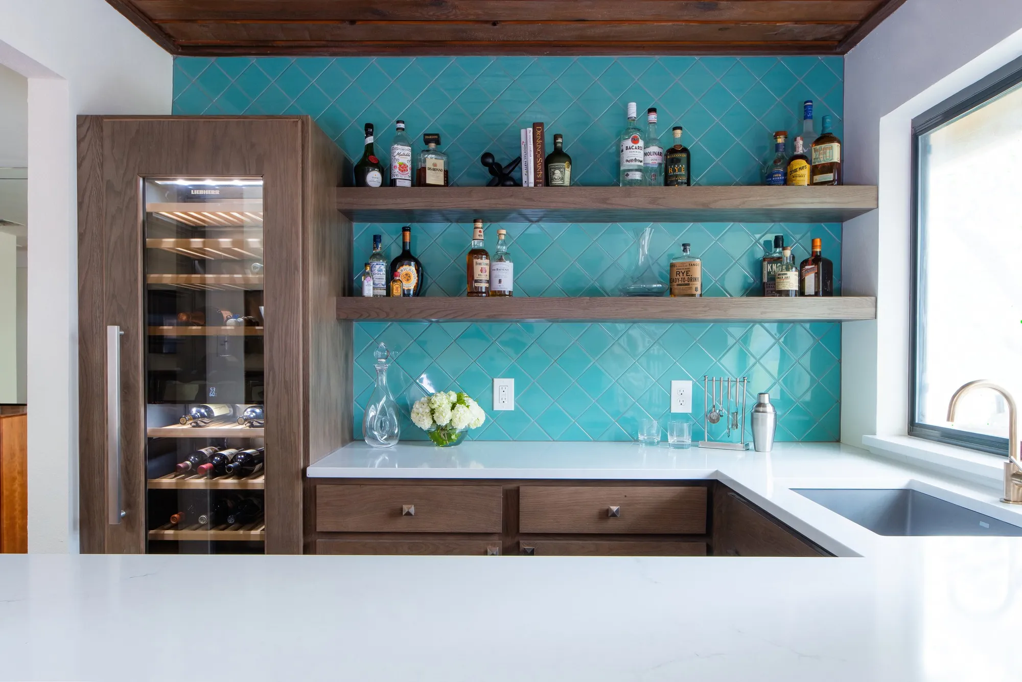 The Return of Texture: Why Layered Surfaces Make Spaces Feel Richer