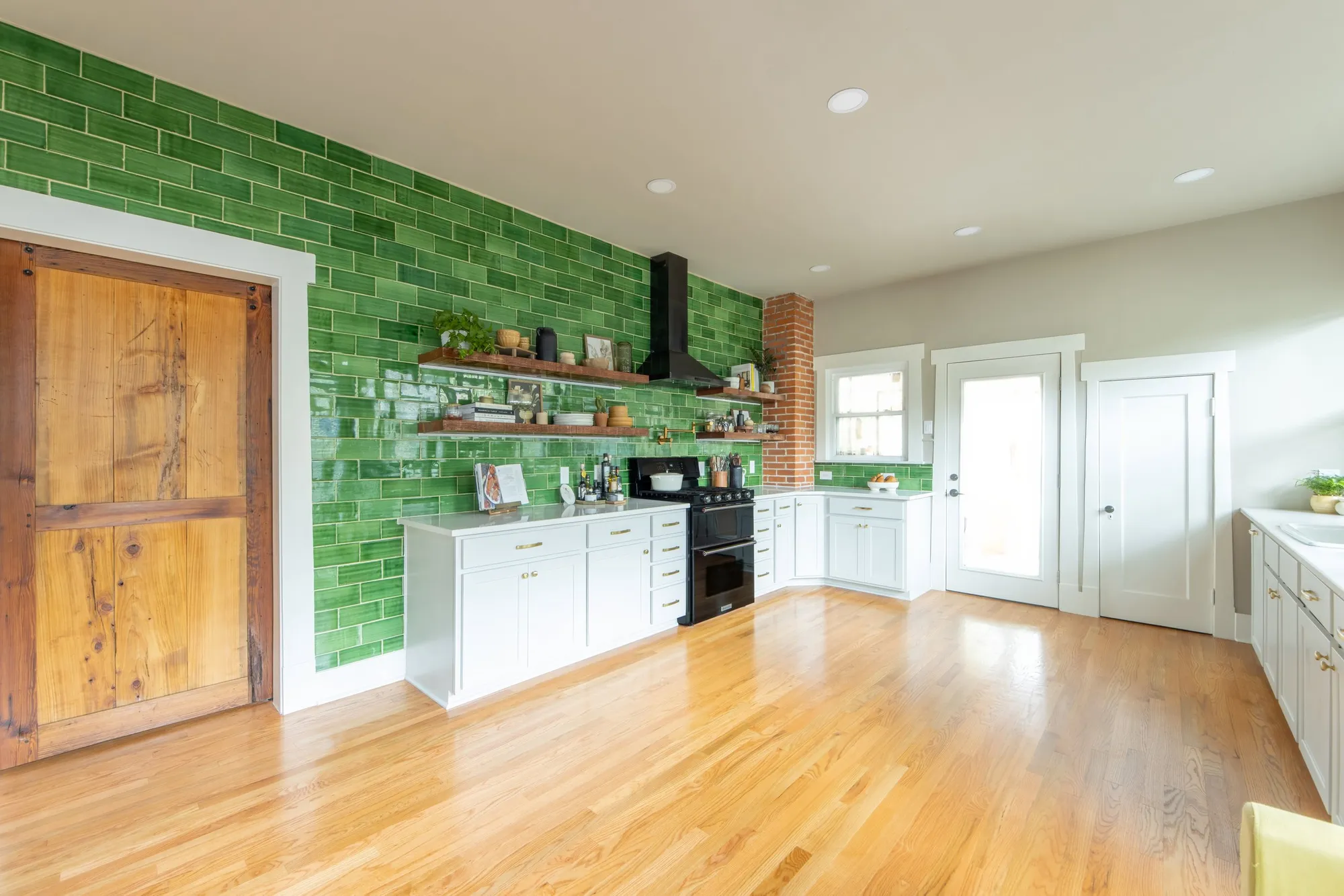 Why Custom Cabinets Are So Great: Elevating Interior Spaces with Personalized Storage Solutions