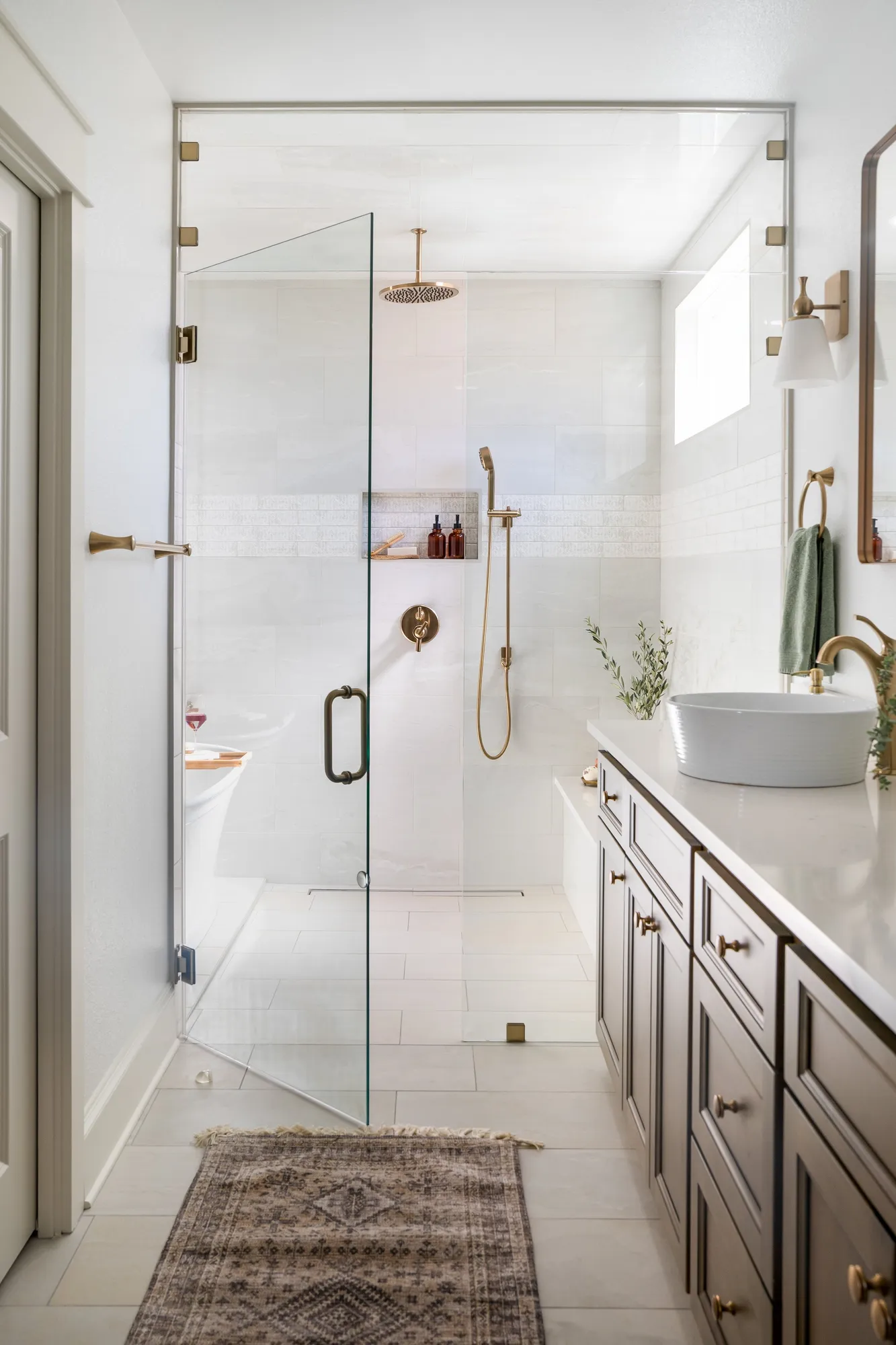 How to Add a Touch of Luxury to Your Primary Suite