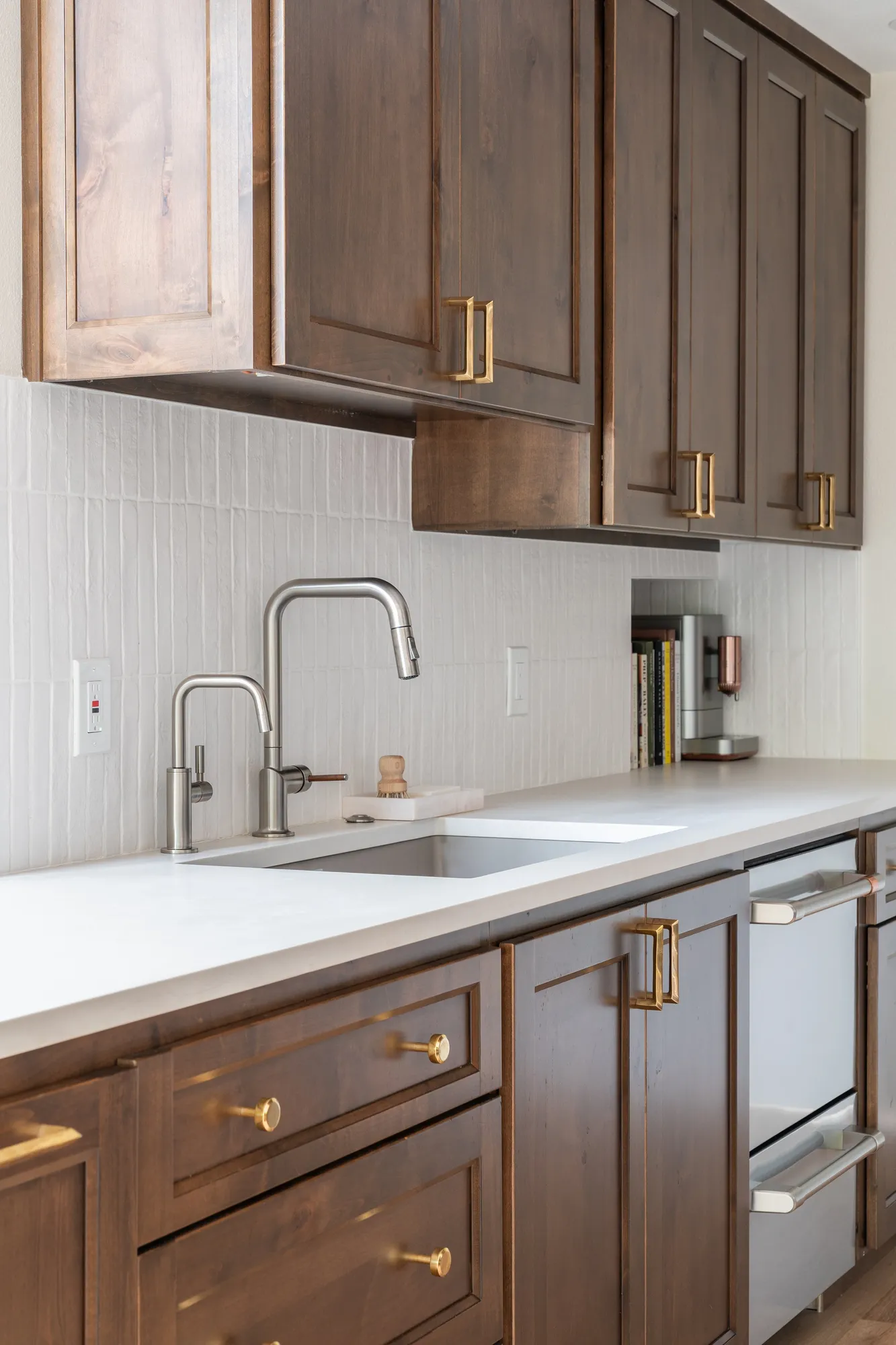 Top 5 Kitchen Cabinet Colors and Stains to Elevate Your Cooking Space